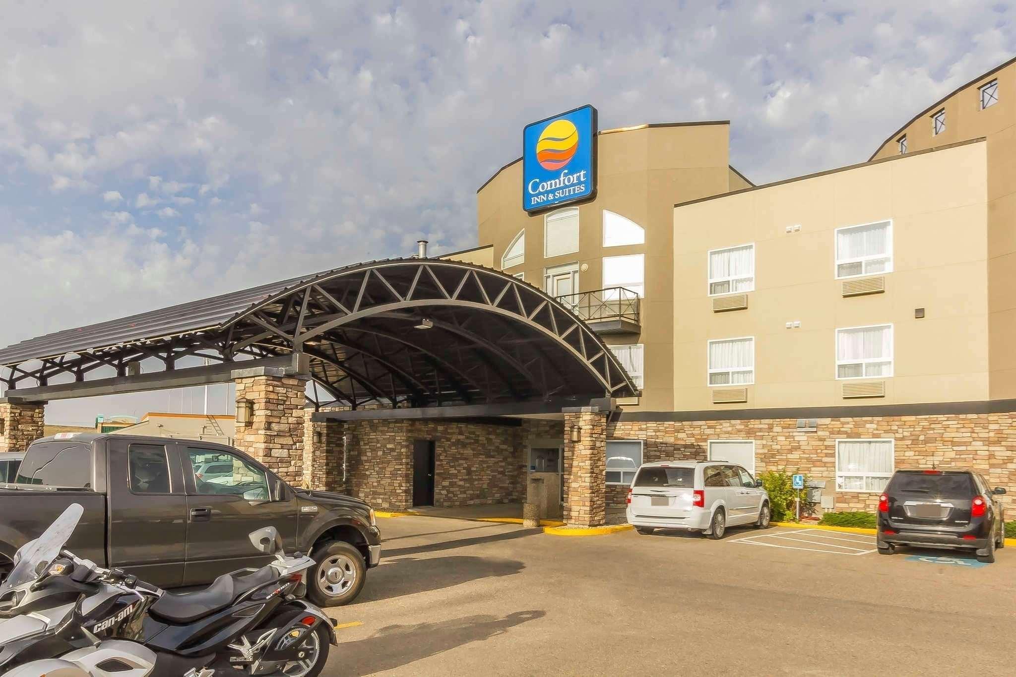 Comfort Inn&Suites Medicine Hat Exterior foto