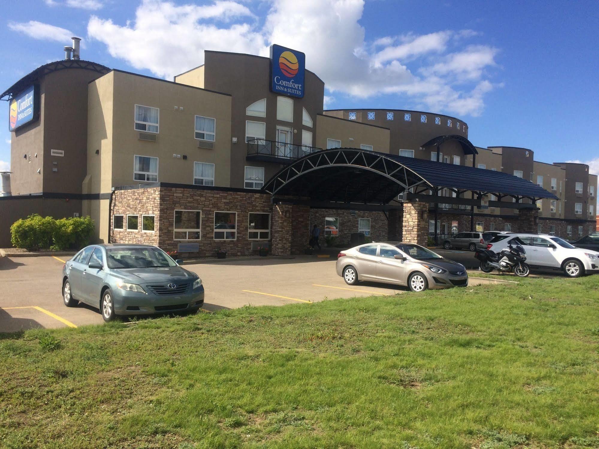 Comfort Inn&Suites Medicine Hat Exterior foto