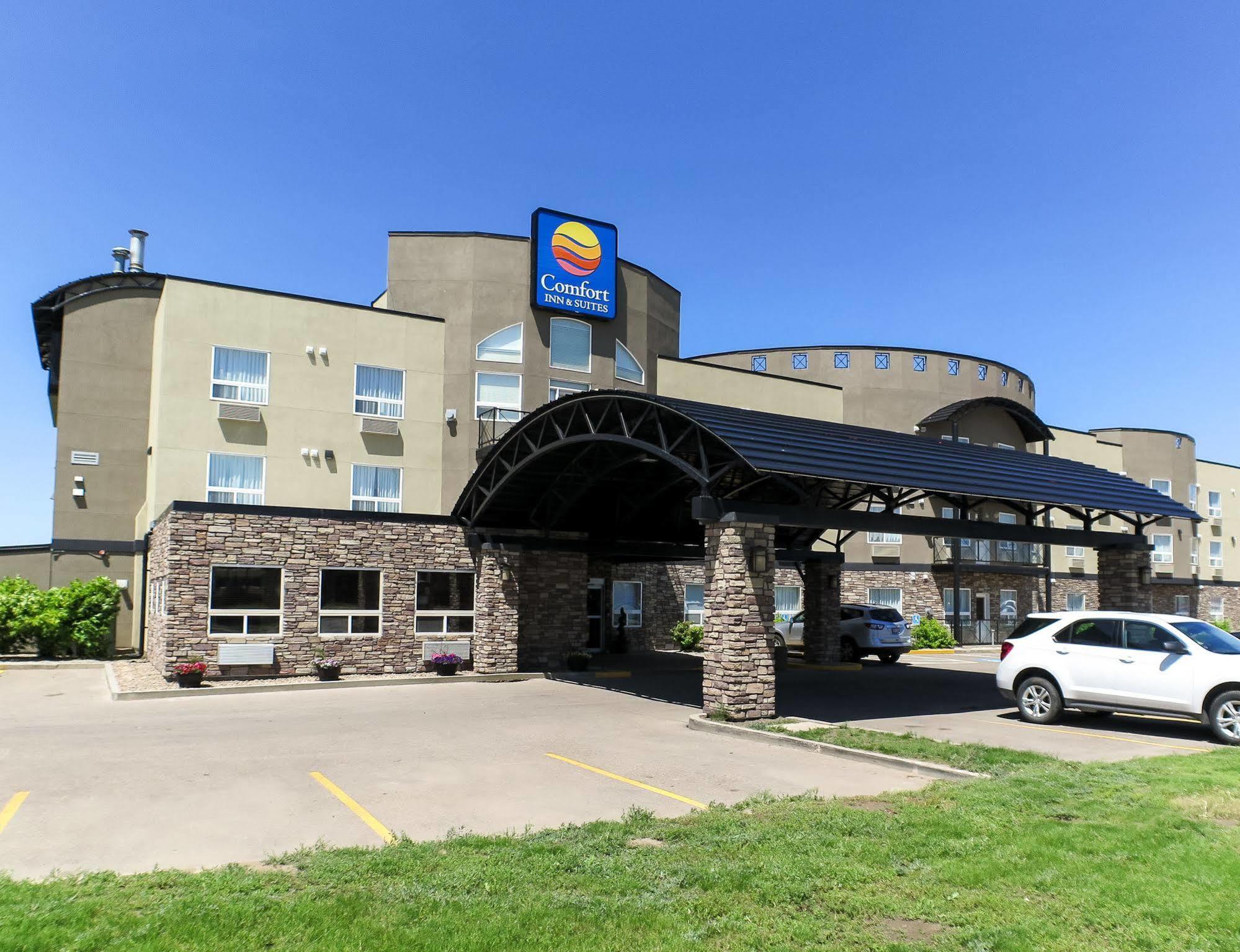 Comfort Inn&Suites Medicine Hat Exterior foto